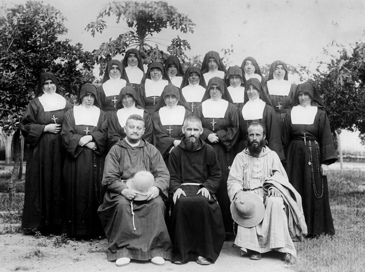 L'incontro di Suor Liduina e delle altre missionarie con i padri cappuccini all'arrivo a Dire-Dawa